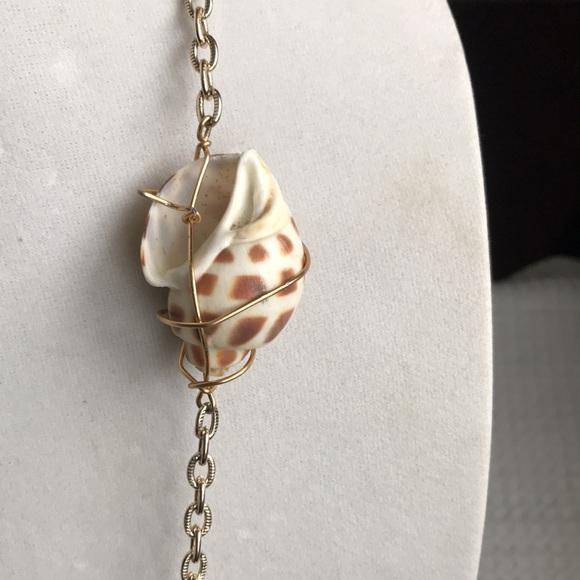 Vintage Ornate wrapped Shell necklace 1960’s - Picture 2 of 3